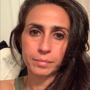 Meet your Posher, Leora